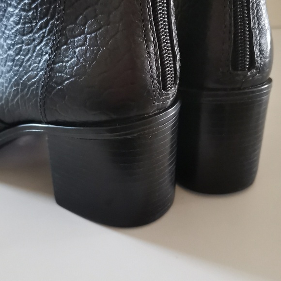 Vince Camuto Zeldina Women's  Boots Size: 5 Black Leather - Picture 5 of 8